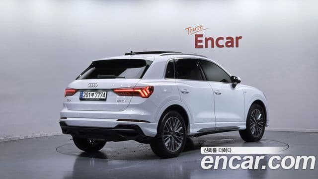 Audi Q3 2023 — ფოტო 1/20