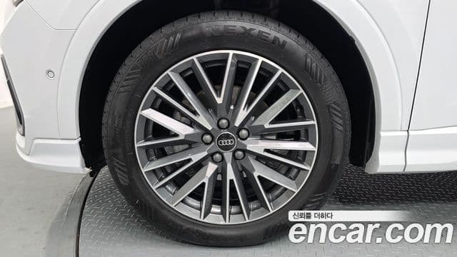 Audi Q3 2023 — ფოტო 4/20