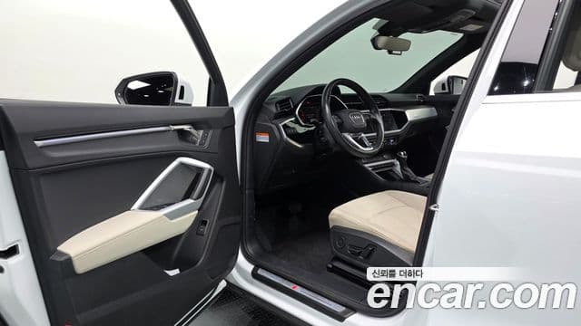 Audi Q3 2023 — ფოტო 8/20