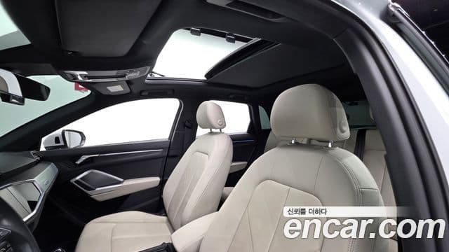 Audi Q3 2023 — ფოტო 16/20
