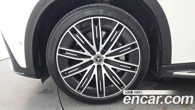 Mercedes-Benz EQE SUV 2023 — ფოტო 4/35