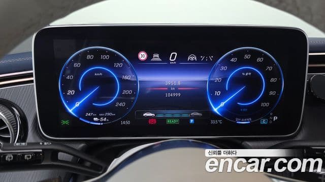 Mercedes-Benz EQE SUV 2023 — ფოტო 8/35