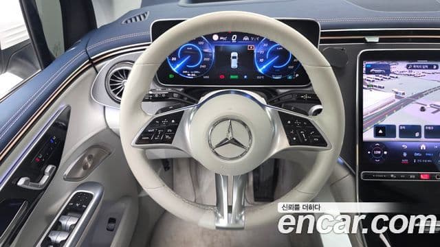 Mercedes-Benz EQE SUV 2023 — ფოტო 31/35