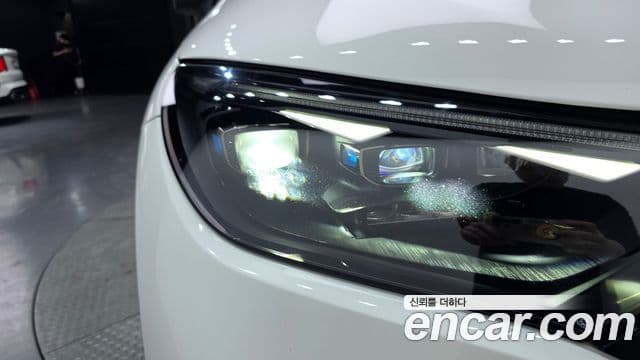 Mercedes-Benz EQE SUV 2023 — ფოტო 14/35
