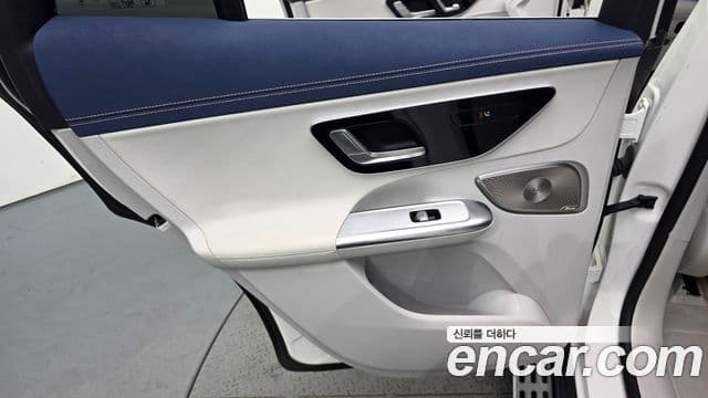 Mercedes-Benz EQE SUV 2023 — ფოტო 9/35
