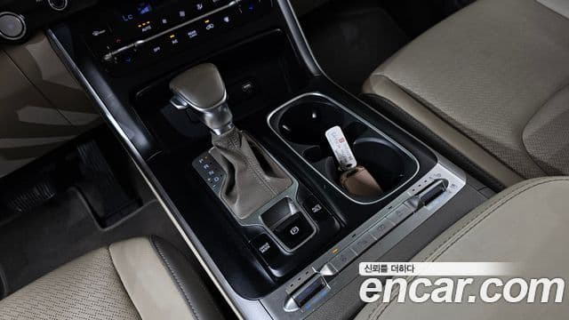 Kia Carnival 2020 — ფოტო 9/20