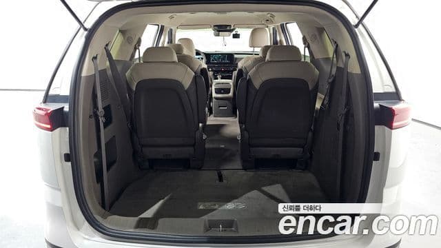 Kia Carnival 2020 — ფოტო 15/20