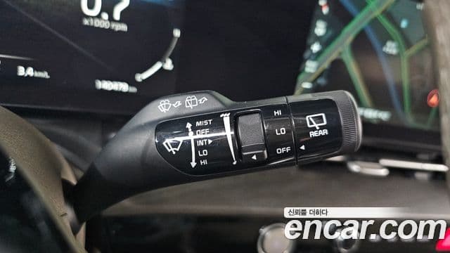 Kia Carnival 2020 — ფოტო 18/20
