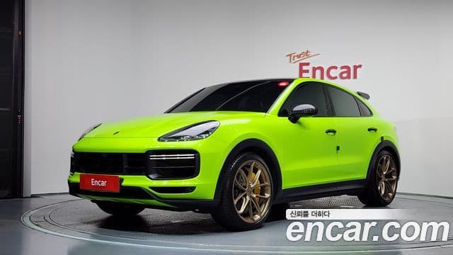 Porsche Cayenne 2022 — Фото 1/20