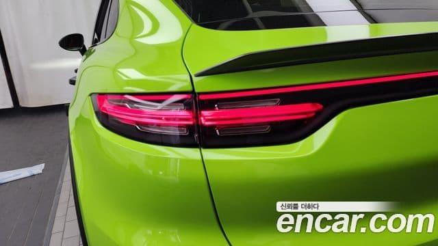 Porsche Cayenne 2022 — Photo 18/33