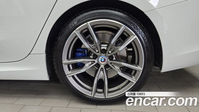 BMW 3 Series 2022 — Photo 27/32