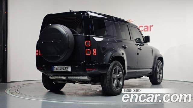 Land Rover Defender 2026 — ფოტო 2/20