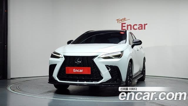 Lexus NX450h+ 2025 — Photo 1/34