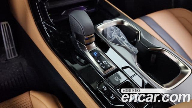 Lexus NX450h+ 2025 — Photo 2/34