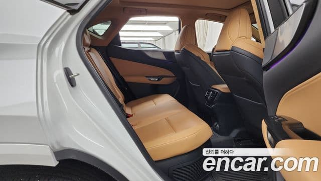 Lexus NX450h+ 2025 — Photo 34/34