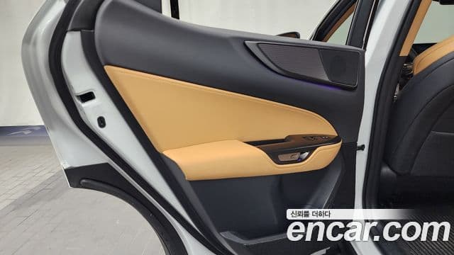 Lexus NX450h+ 2025 — Photo 7/34