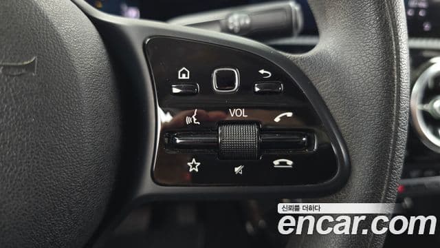 Mercedes-Benz A-Class 2020 — Фото 19/20