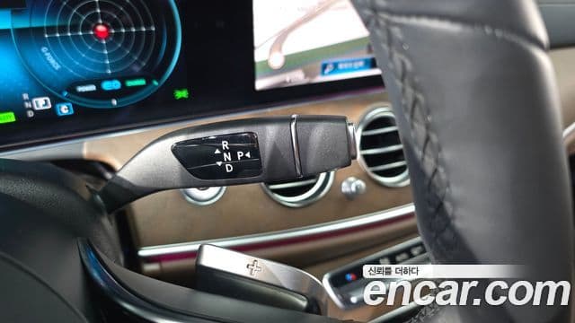 Mercedes-Benz E-Class 2023 — Фото 7/20