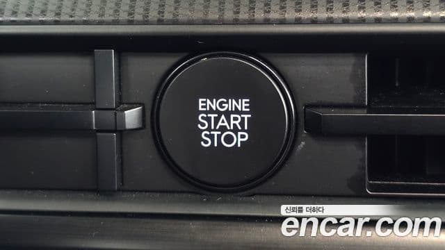 Hyundai Santa Fe 2024 — Photo 7/42