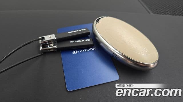 Hyundai Santa Fe 2024 — Photo 28/42