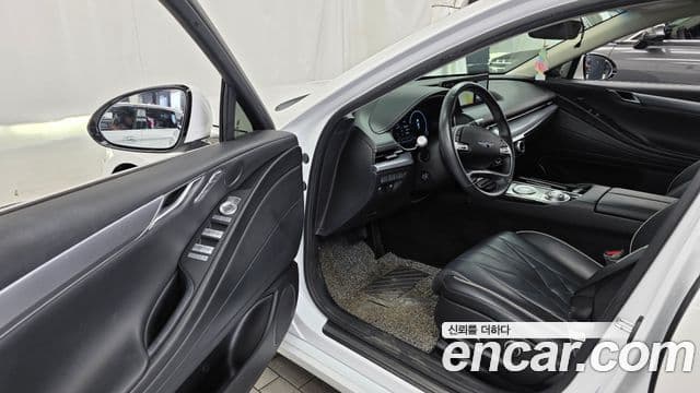 Genesis Electrified G80 2021 — Şəkil 10/20