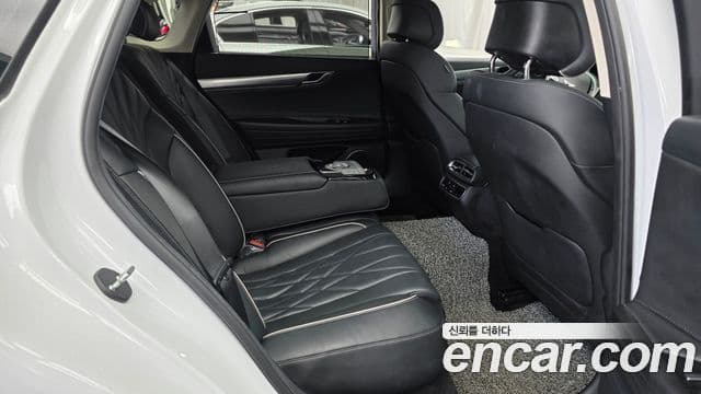 Genesis Electrified G80 2021 — Şəkil 11/20