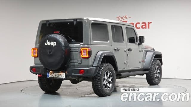 Jeep Wrangler 2023 — ფოტო 2/20