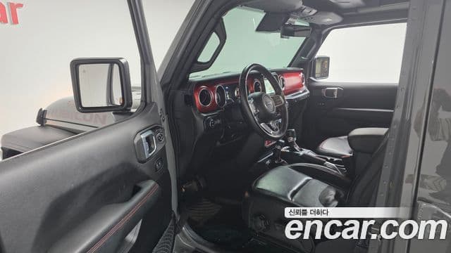 Jeep Wrangler 2023 — ფოტო 10/20