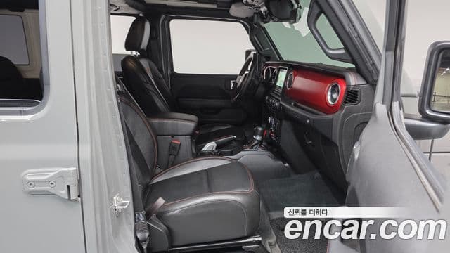 Jeep Wrangler 2023 — ფოტო 11/20