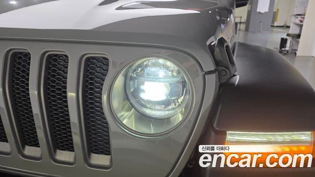 Jeep Wrangler 2023 — Photo 23/30