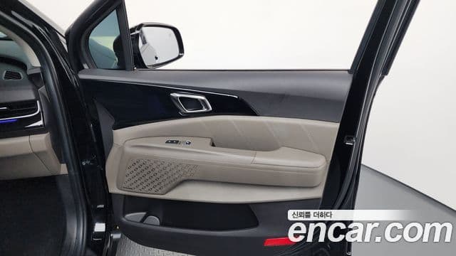 Kia Carnival 2024 — Şəkil 8/40