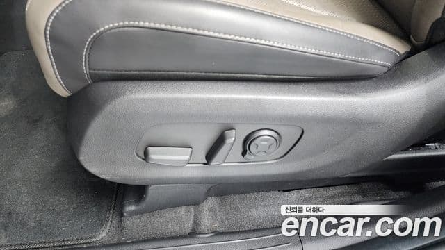 Kia Carnival 2024 — Şəkil 25/40