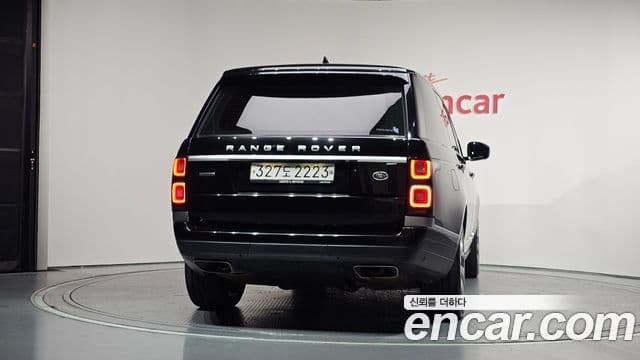 Land Rover Range Rover 2020 — ფოტო 4/20