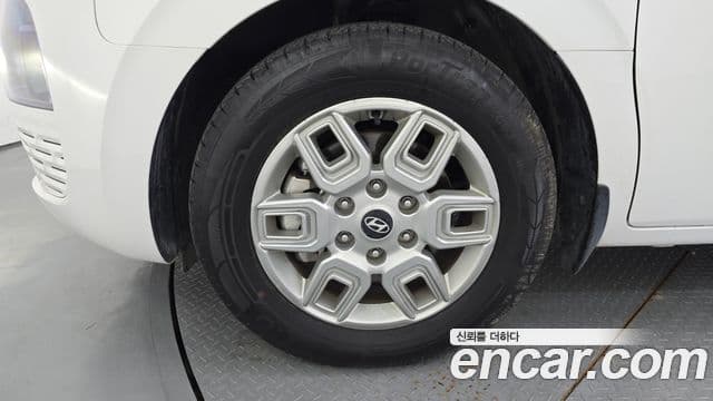 Hyundai Staria 2025 — ფოტო 5/20