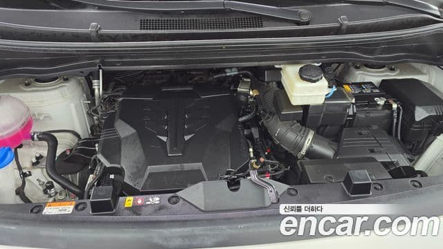 Hyundai Staria 2025 — ფოტო 6/20
