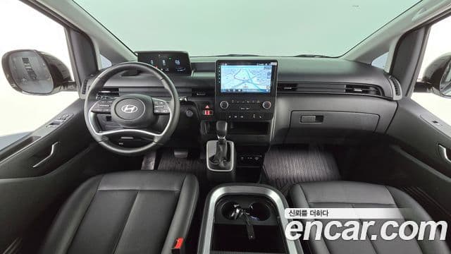 Hyundai Staria 2025 — ფოტო 7/20