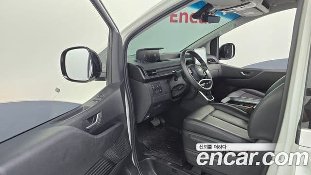 Hyundai Staria 2025 — ფოტო 10/20