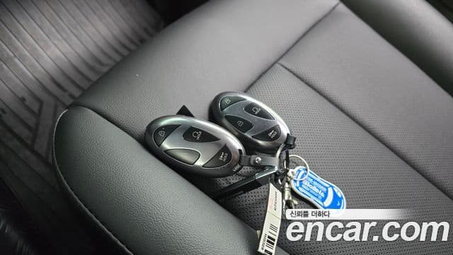 Hyundai Staria 2025 — ფოტო 15/20