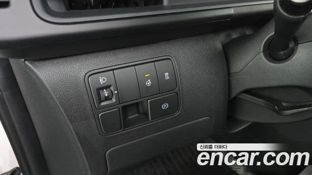 Hyundai Staria 2025 — ფოტო 16/20