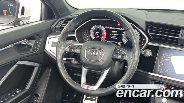 Audi Q3 2020 — Фото 12/20