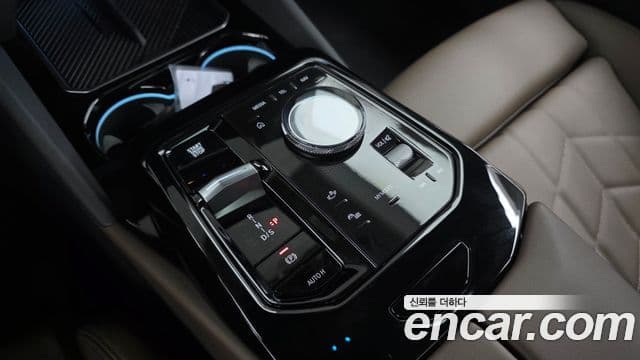 BMW 5 Series 2025 — Şəkil 8/20