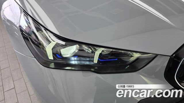 BMW 5 Series 2025 — Photo 18/32