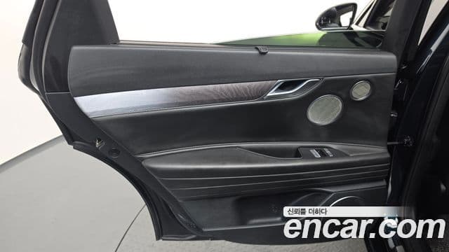 Genesis G80 2021 — Şəkil 33/38