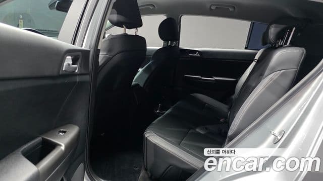 Kia Sportage The Bold 2021 — Şəkil 12/20