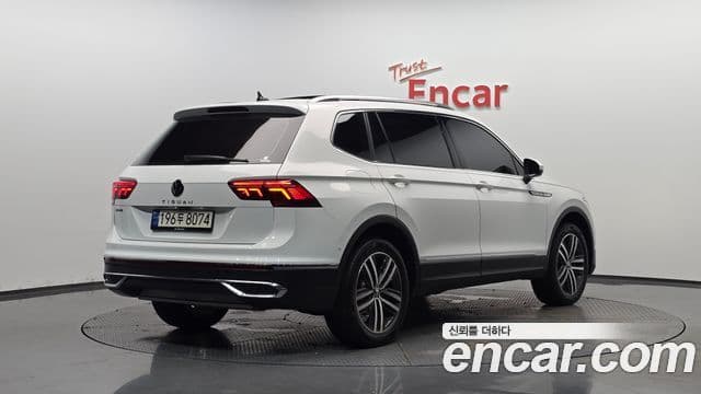 Volkswagen Tiguan Allspace 2023 — ფოტო 2/20