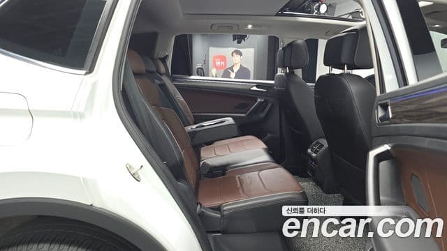 Volkswagen Tiguan Allspace 2023 — ფოტო 12/20