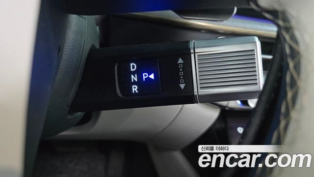Hyundai Grandeur 2023 — ფოტო 9/20