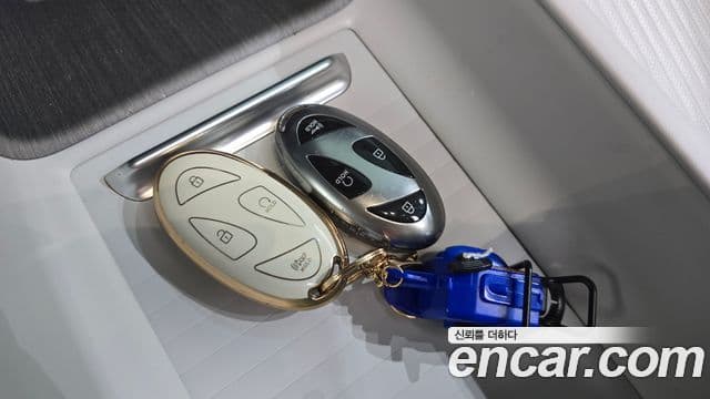 Hyundai Grandeur 2023 — ფოტო 16/20