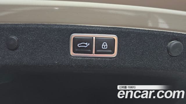 Hyundai Grandeur 2023 — ფოტო 19/20