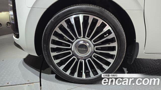 Hyundai Staria 2023 — Photo 2/20